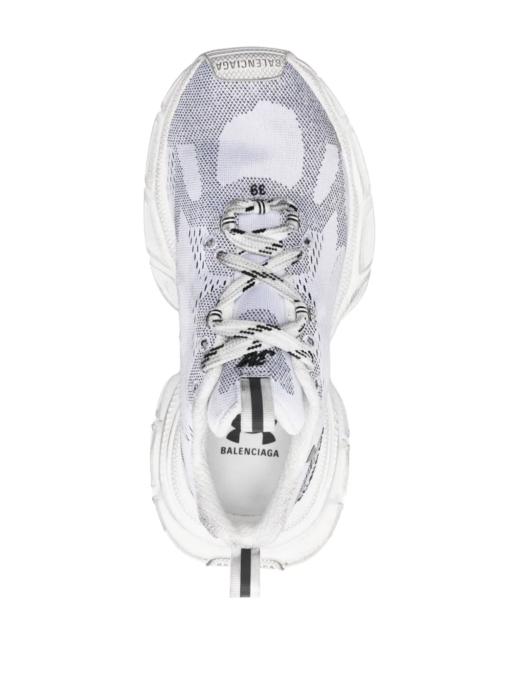 x Under Armour 3XL sneakers