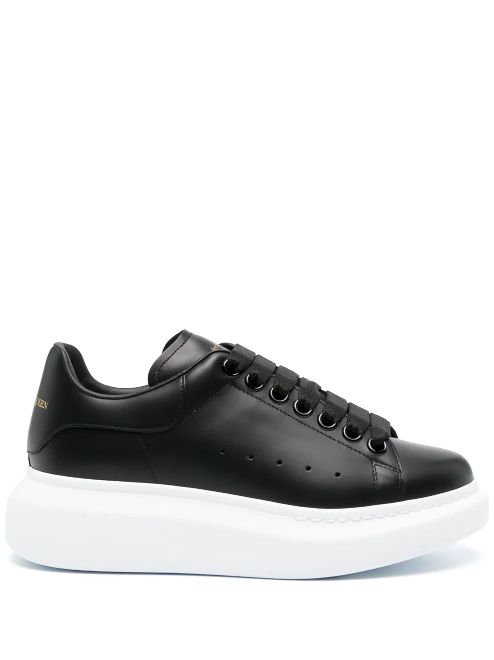 Oversized low-top sneakers